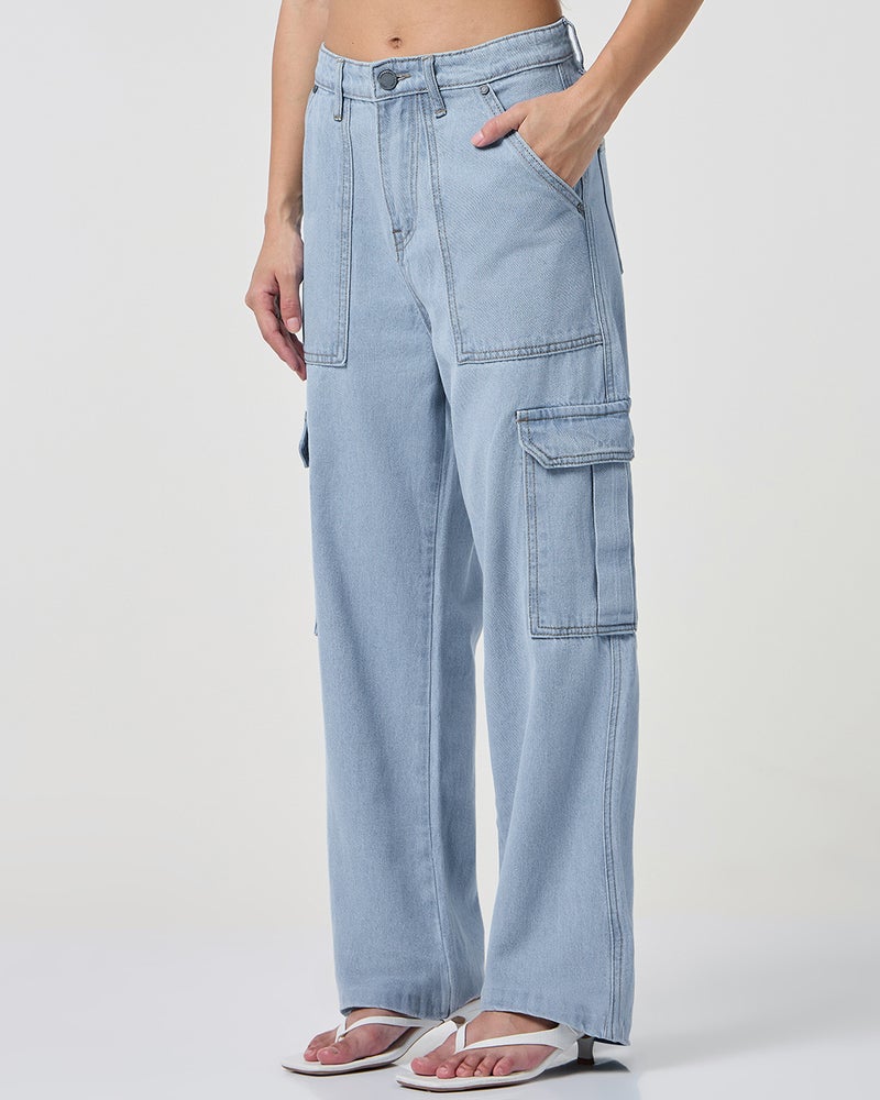 bewakoof Women's Light Blue Washed Straight Fit Cargo Jeans - Image 2